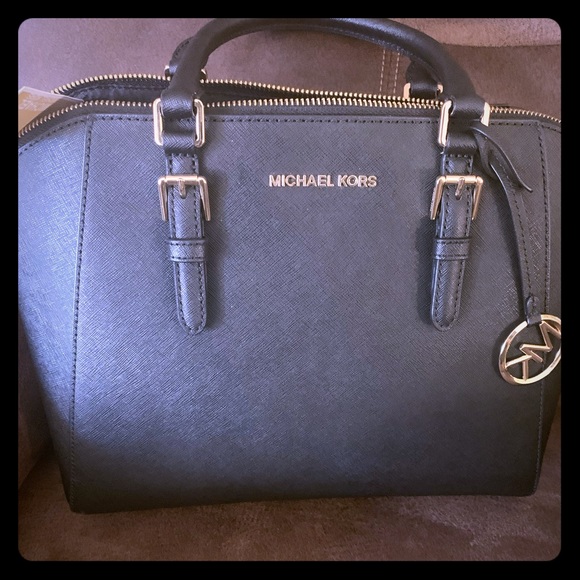 Michael kors purse - Picture 1 of 6